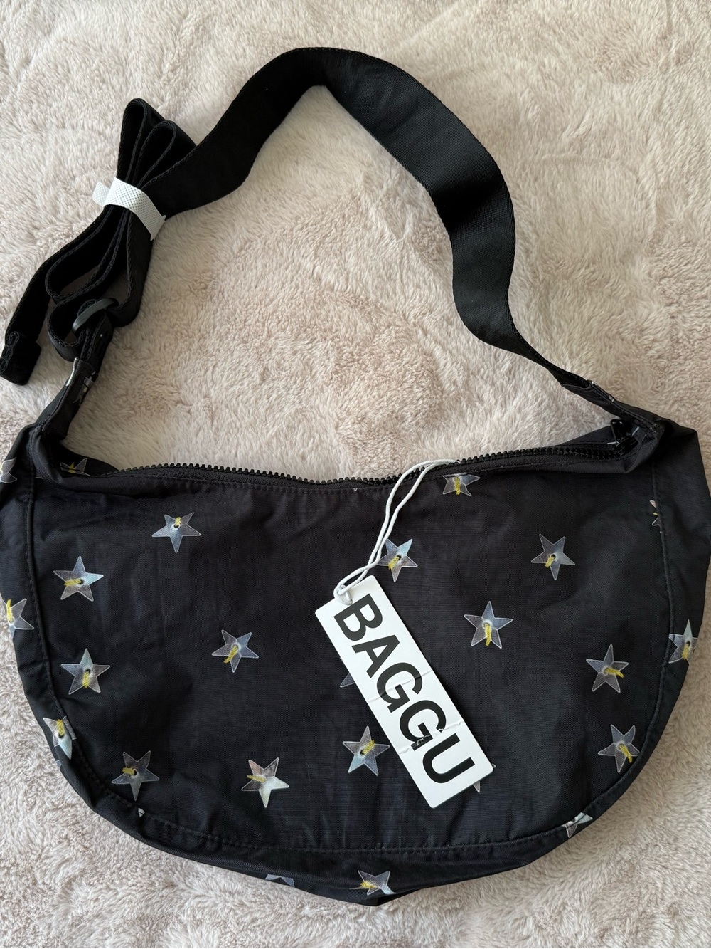 NWT BAGGU Medium Nylon Crescent Bag Stars